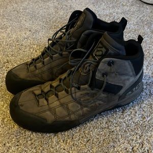 5.10 Guide Tennie Boot, size 11.5